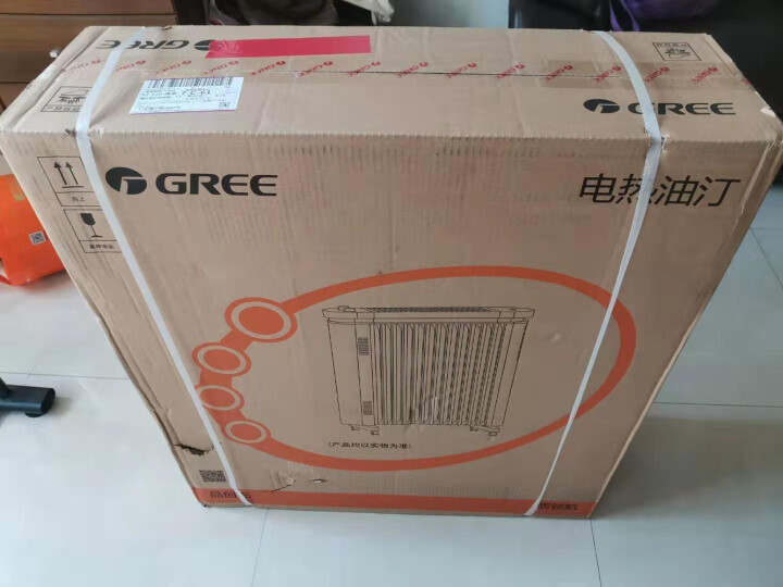 格力(GREE)取暖器家用电暖器电热油汀 客厅卧室移动防烫加湿干衣电暖气片折叠油酊电暖炉速热暖风机 NDY20,第2张