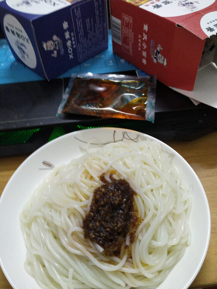 拌饭25g*20袋XO海鲜酱重庆小面酱拌面酱料包小包装香辣麻辣味袋装 XO海鲜酱+重庆小面香辣味怎么样，好用吗，口碑，心得，评价，试用报告,第4张