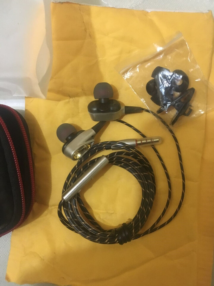 哈小奇 Apple入耳式耳机 线控手机耳机 HIFI音乐重低音耳机 带麦克风话筒 安卓苹果6/7/8 原装正品,第4张