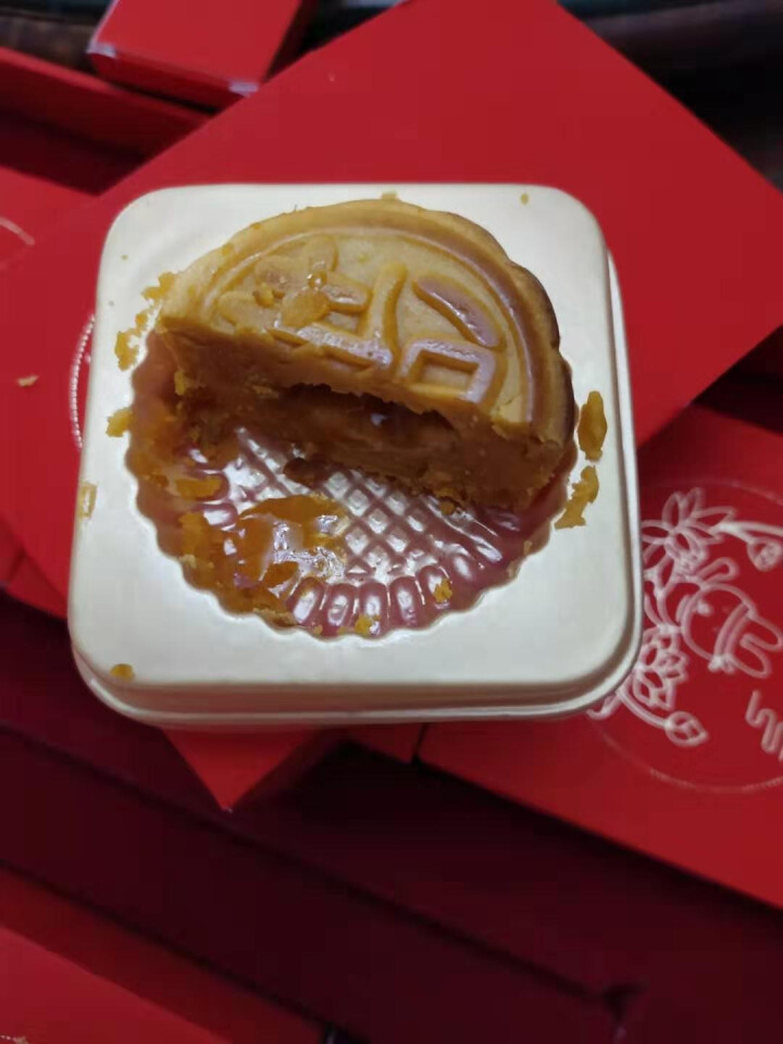 幸福西饼中秋月饼流心奶黄蛋黄莲蓉广式多口味组合月饼500g/6个装全国预售 玉兔拥月怎么样，好用吗，口碑，心得，评价，试用报告,第4张