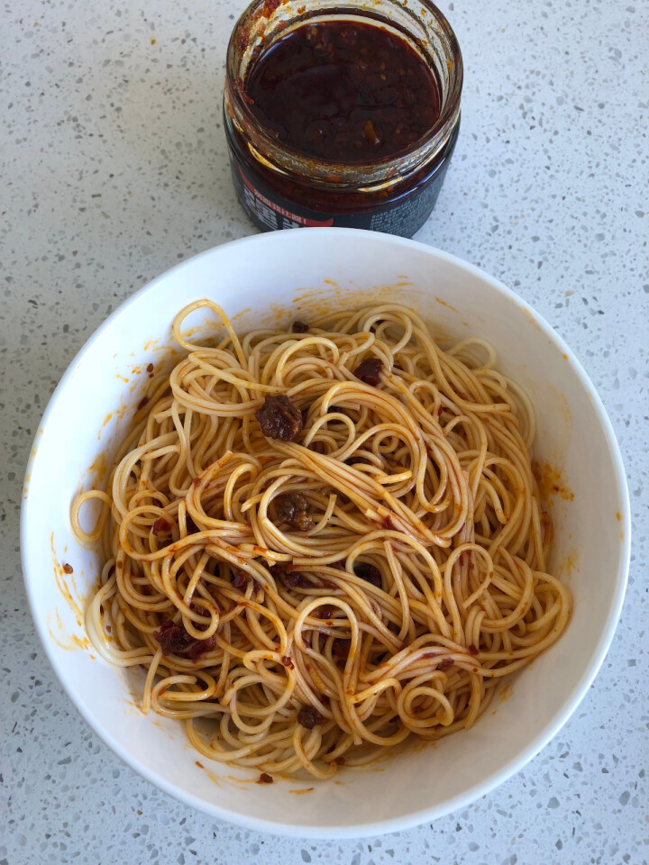 犟酱 牛肉酱下饭酱 拌饭酱 青海牦牛大粒剁椒辣酱辣椒酱 拌面拌饭好搭档 180克 精装香辣牦牛肉酱怎么样，好用吗，口碑，心得，评价，试用报告,第4张