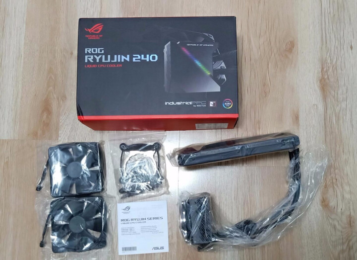 华硕（ASUS）ROG 龙神240一体式CPU水冷散热器 OLED屏幕 RGB神光同步灯效【 静音/240mm冷排/双猫头鹰风扇】怎么样，好用吗，口碑，心得，评,第2张