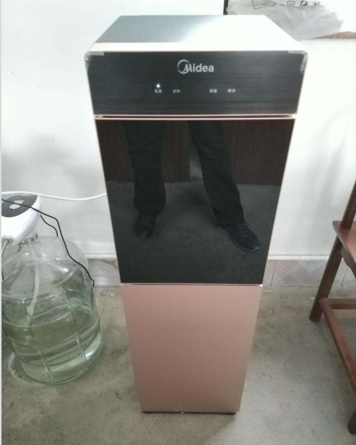 美的（Midea）饮水机家用办公立式下置式大容量饮水器温热型YR1101S,第2张