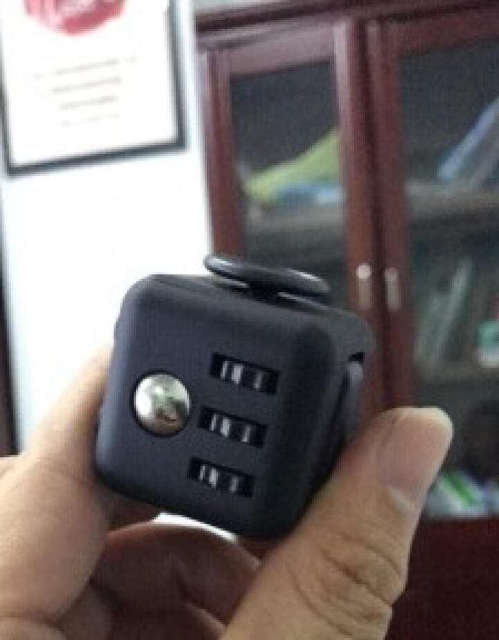 图米（TUMI）美国减压魔方fidget cube解压骰子抵抗烦躁焦虑方块减压玩具无聊多动无限 黑红色【减压魔方】怎么样，好用吗，口碑，心得，评价，试用报告,第2张