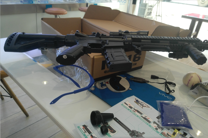 m416突击步抢手自一体玩具枪98KAWM可发射水晶弹电动连发水蛋下供弹和平精英吃鸡玩具枪8,第4张