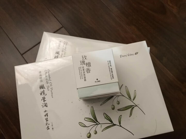 汇美舍（PrettyValley）玫瑰檀香丝柔润滑面霜40g补水保湿紧致弹润润肤精华 黑色怎么样，好用吗，口碑，心得，评价，试用报告,第3张