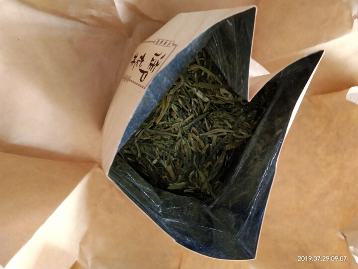 御牌 西湖龙井 茶叶绿茶  龙井茶2019新茶 正宗雨前龙井茶老茶树 老茶客口粮茶手工纸包装250g怎么样，好用吗，口碑，心得，评价，试用报告,第3张