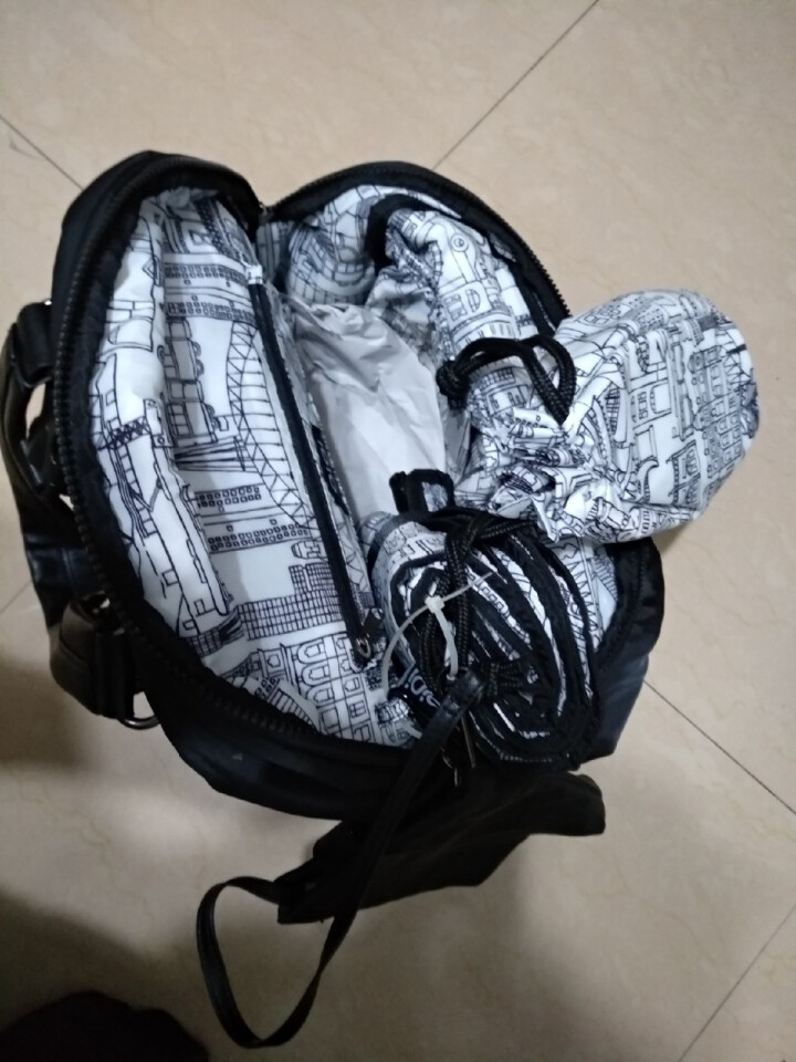 OiOi Black Quilt Diaper Bag Backpack 绗缝字母双肩妈咪包 黑色怎么样，好用吗，口碑，心得，评价，试用报告,第4张