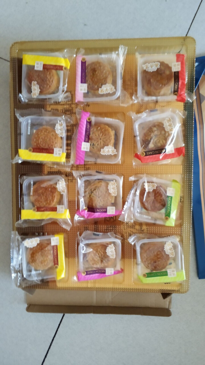 月饼礼盒 金苹果 广式传统月饼蛋黄莲蓉豆沙中秋节礼品月饼礼盒 团圆礼420g怎么样，好用吗，口碑，心得，评价，试用报告,第3张