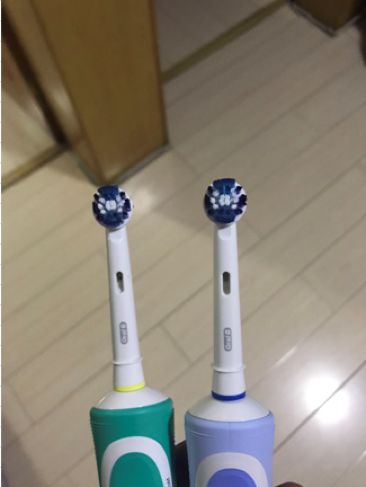 博朗 欧乐B（Oralb）电动牙刷头 4支装 精准清洁型 适配成人2D/3D全部型号 EB20,第4张