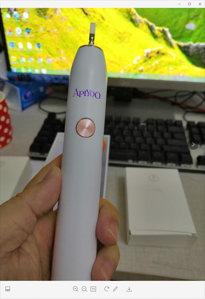 ApiYoo 荷兰艾优电动牙刷成人 P7充电式声波震动牙刷情侣款男女通用（自带2支刷头） 磨砂白怎么样，好用吗，口碑，心得，评价，试用报告,第2张