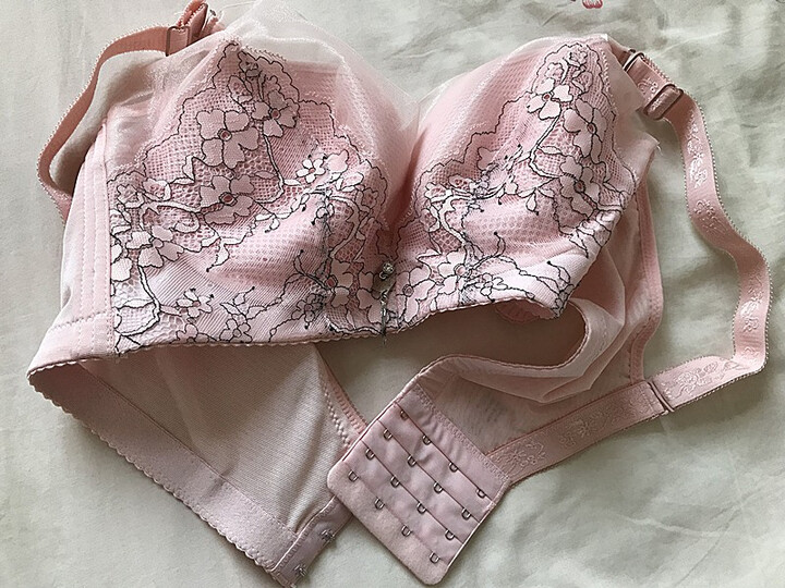 款大胸全罩杯文胸无钢圈女内衣缩胸大码胸罩yz 粉色 85c