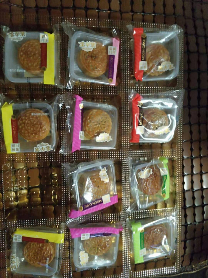 月饼礼盒 金苹果 广式传统月饼蛋黄莲蓉豆沙中秋节礼品月饼礼盒 团圆礼420g怎么样，好用吗，口碑，心得，评价，试用报告,第3张