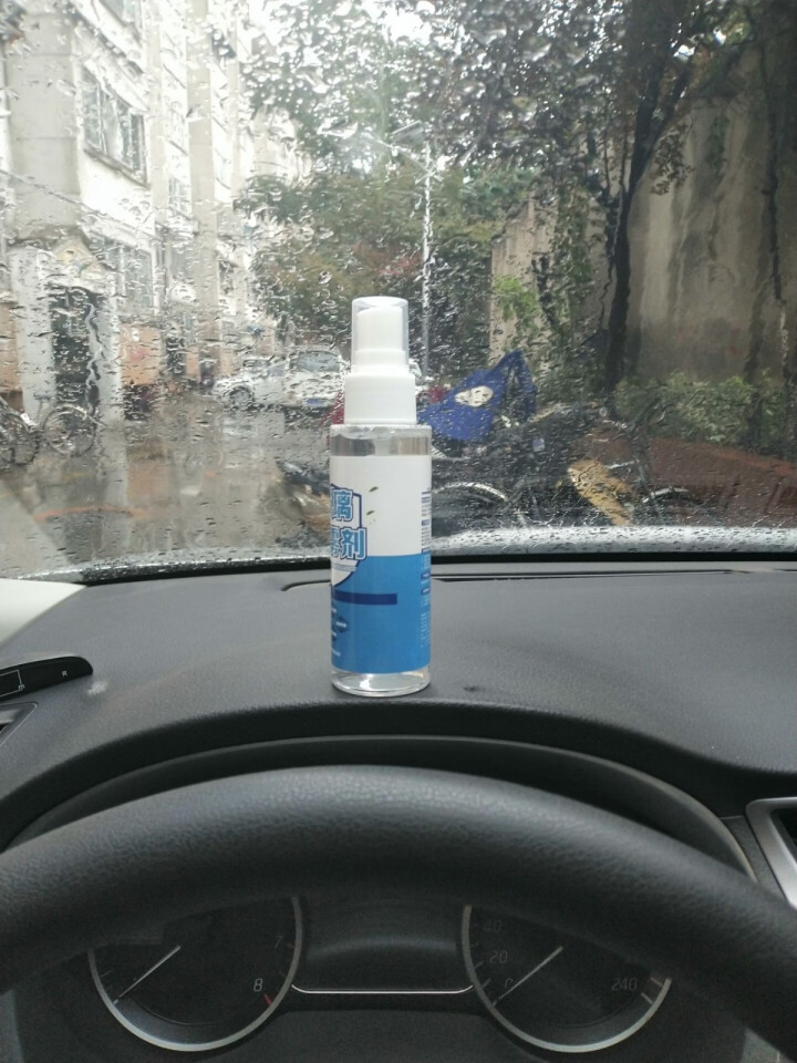 悦卡(YUECAR)汽车挡风玻璃防雾剂防雨剂后视镜起雾防水驱水剂喷雾 防雾剂*1瓶（送毛巾）怎么样，好用吗，口碑，心得，评价，试用报告,第3张