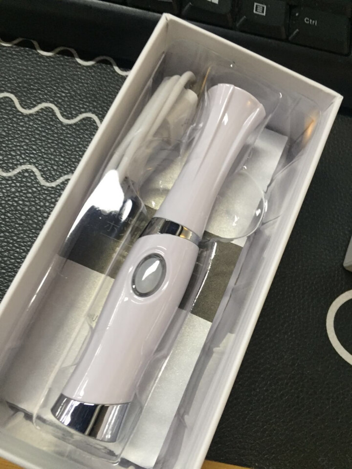 Peipai 烫睫毛烫卷器电动眼睫毛夹 卷翘器加热持久定型 迷你充电式电烫睫毛器女士便携式 电动卷睫毛怎么样，好用吗，口碑，心得，评价，试用报告,第4张