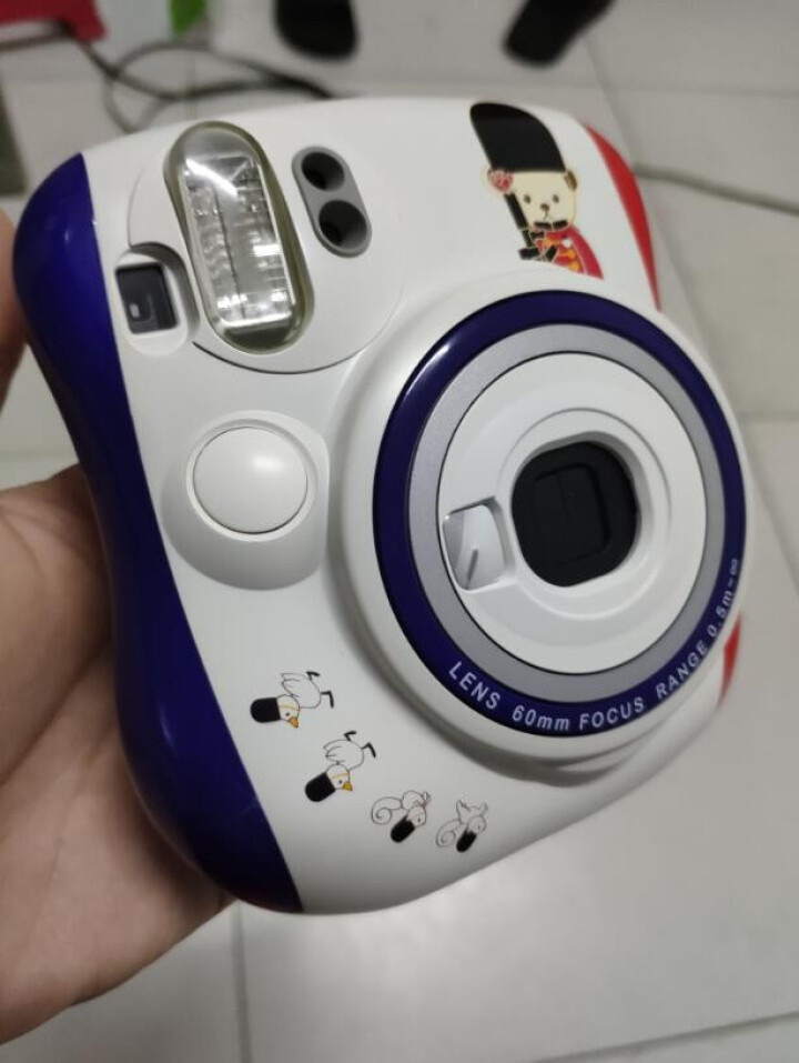 富士instax一次成像拍立得相机mini25相机多色可选套餐含拍立得相纸生日礼物旅游美颜 mini25泰迪卫兵 官配（近摄镜+手绳+电池）+赠品樱花套装+赠品,第6张