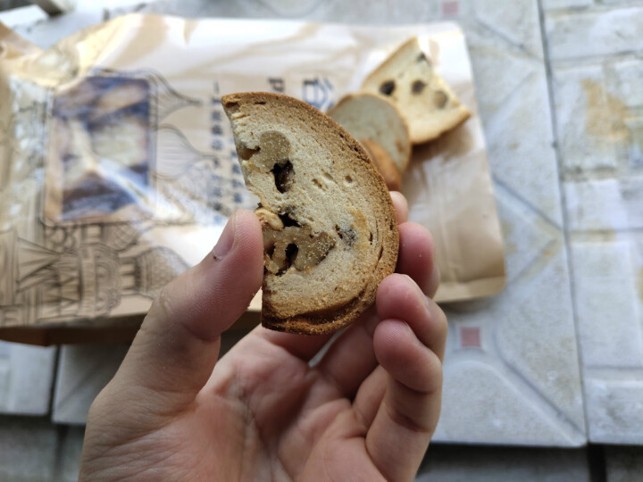 谷禾列巴面包片核桃仁葡萄干果仁休闲零食 马克西姆列巴干300g怎么样，好用吗，口碑，心得，评价，试用报告,第4张