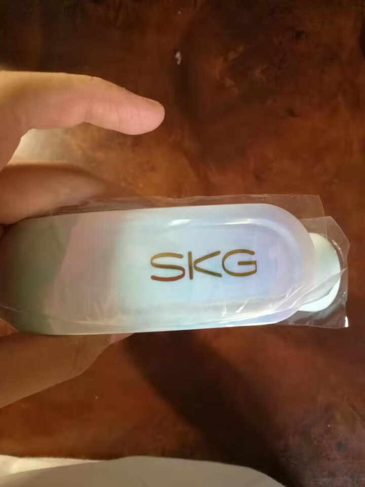 SKG 颈椎按摩器 颈部按摩仪 脖子牵引器 办公室护颈仪 热敷 富贵包 U型枕 电极脉冲 4350怎么样，好用吗，口碑，心得，评价，试用报告,第4张