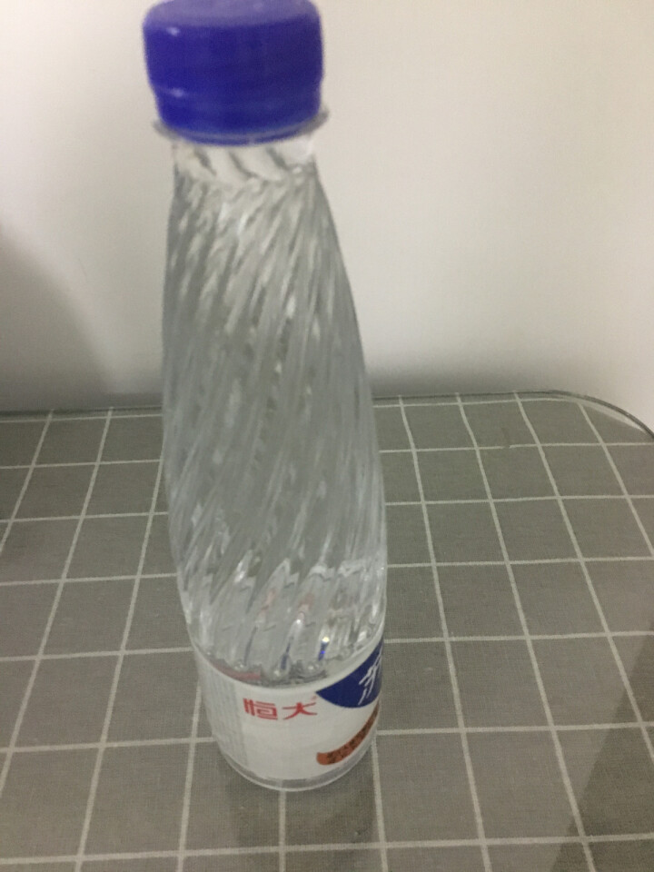 恒大 苏采天然矿泉水 饮用水 非纯净水 个性瓶身高颜值 500ml*1瓶（样品不售卖）怎么样，好用吗，口碑，心得，评价，试用报告,第4张