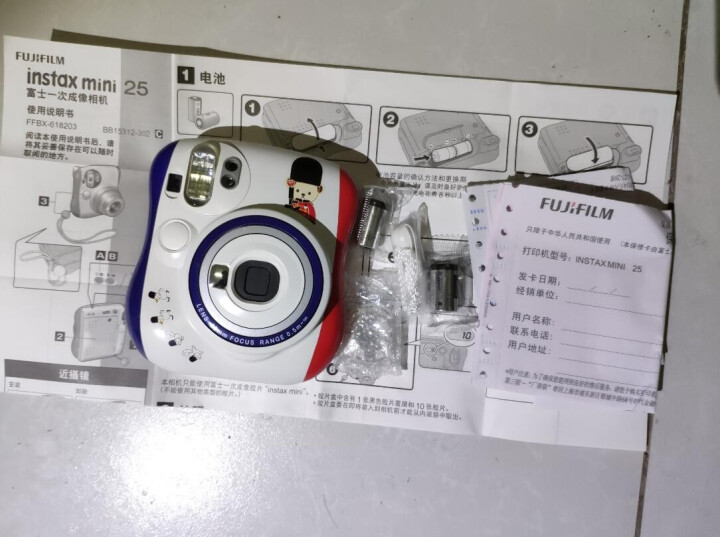 富士instax一次成像拍立得相机mini25相机多色可选套餐含拍立得相纸生日礼物旅游美颜 mini25泰迪卫兵 官配（近摄镜+手绳+电池）+赠品樱花套装+赠品,第5张