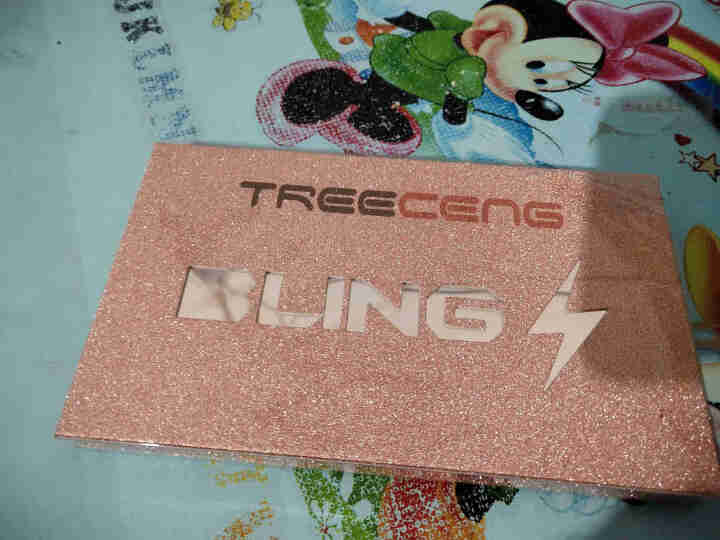 雀臣（TREECENG）沙漠星空18色系列亮片防水眼影盘裸妆初学者网红人鱼姬珠光学生平价少女系 沙漠星空（香槟）怎么样，好用吗，口碑，心得，评价，试用报告,第2张