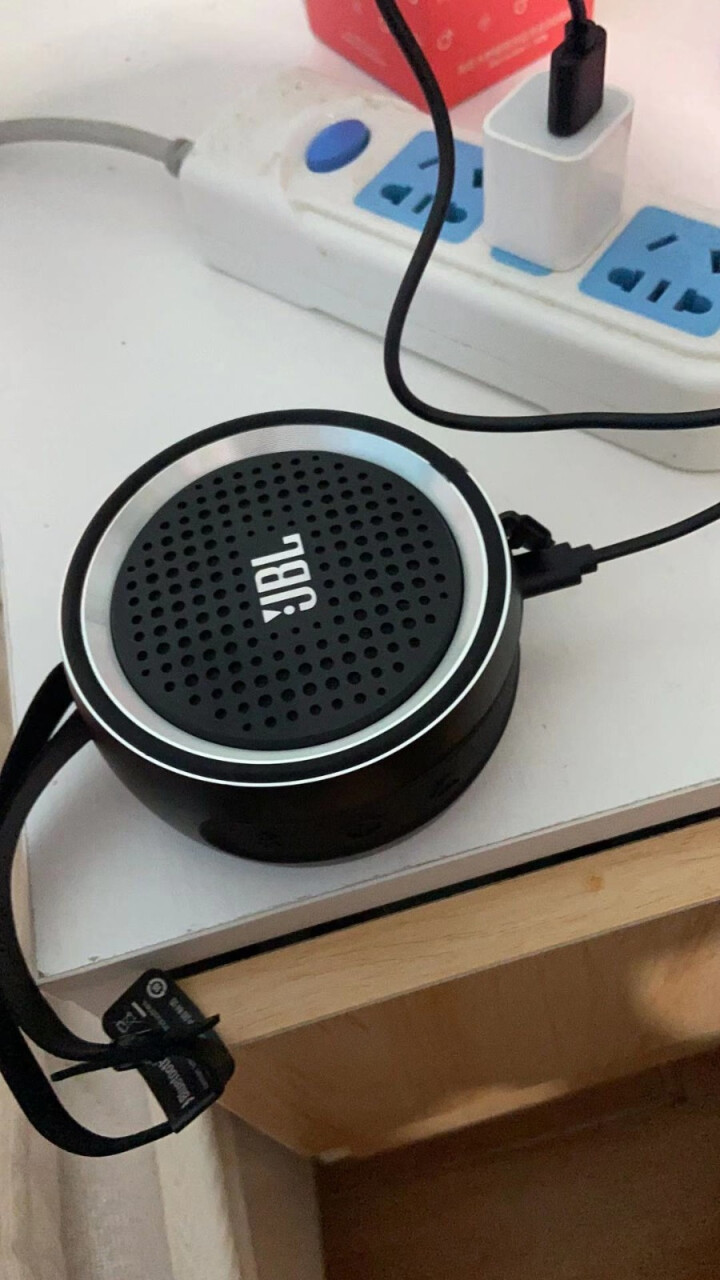 JBL ROCK音乐旋风 蓝牙音箱 重低音炮 户外便携音响 车载迷你音响 蓝牙音响 无线家用小音响 ROCK 音乐旋风怎么样，好用吗，口碑，心得，评价，试用报告,第4张