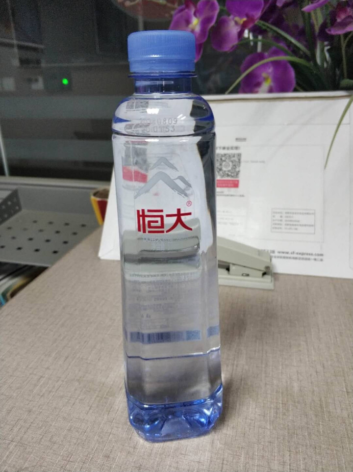 恒大 天然矿泉水 饮用水 瓶装水 非纯净水商务用水 570ml*1瓶（样品不售卖）怎么样，好用吗，口碑，心得，评价，试用报告,第2张