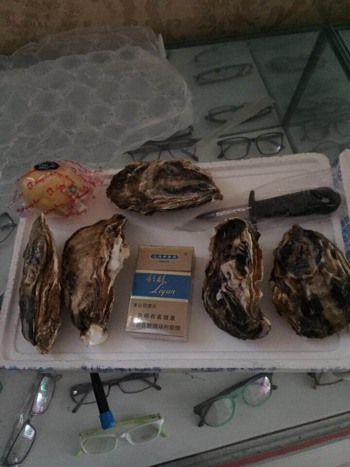 【活鲜】飞鱼穿梭 大连生蚝 刺身 牡蛎海蛎子 净水蚝 单只约150g 包邮 5只装/约1.5斤怎么样，好用吗，口碑，心得，评价，试用报告,第2张