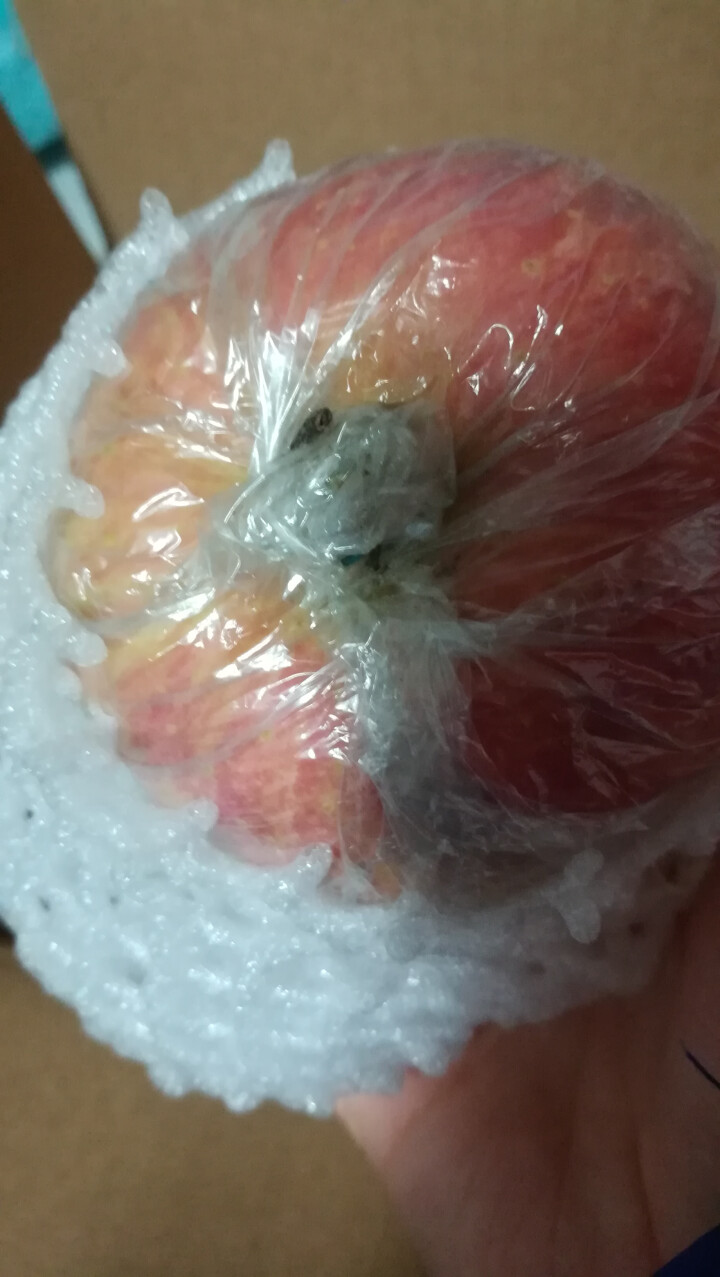 逗鲜 新鲜水果冰糖心红富士苹果2.5kg 单果80,第6张