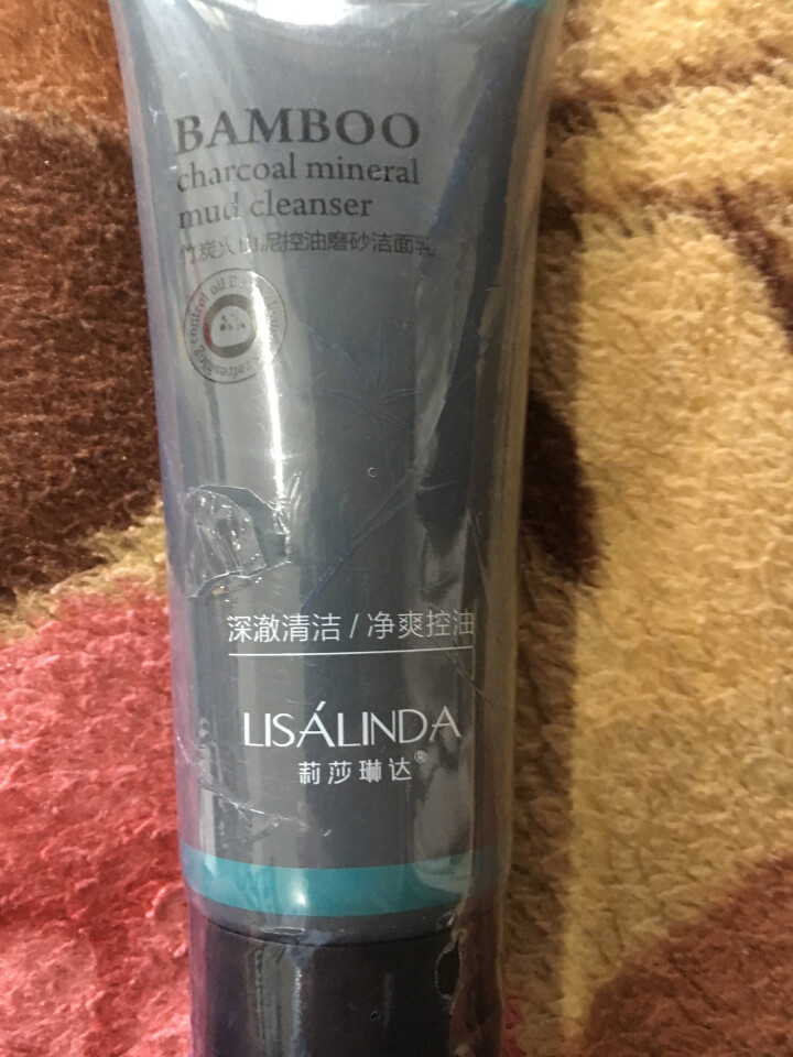 莉莎琳达（lisalinda）竹炭火山泥磨砂洁面乳120g　控油去痘洗面奶　清洁去黑头粉刺去角质男女怎么样，好用吗，口碑，心得，评价，试用报告,第3张