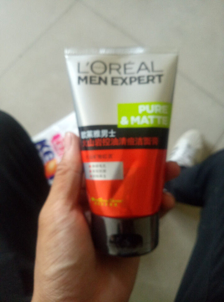 欧莱雅（LOREAL）男士火山岩控油清痘洁面膏100ml（男士洗面奶 清洁毛孔 护肤化妆品 祛痘）怎么样，好用吗，口碑，心得，评价，试用报告,第2张