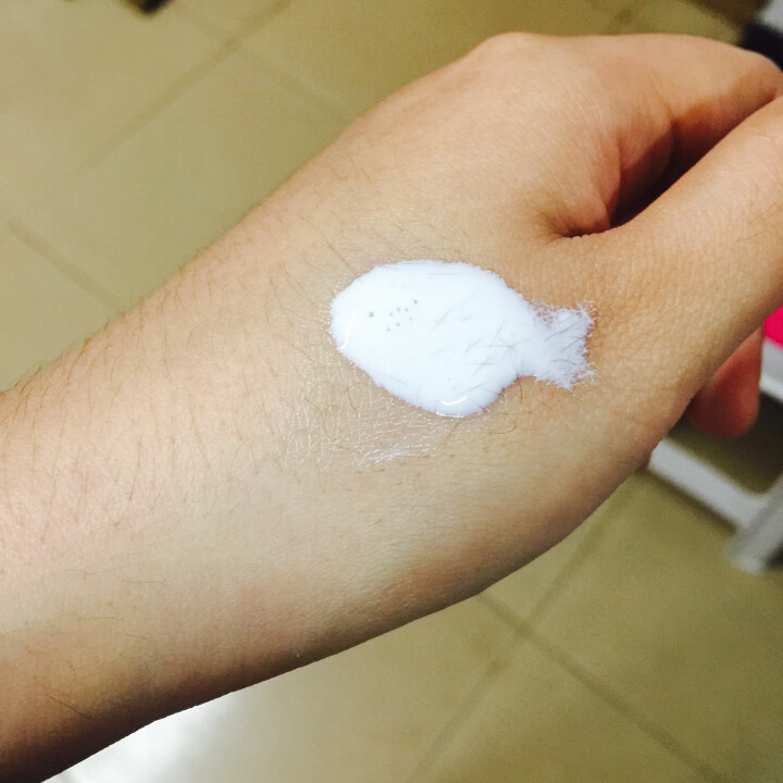 玉兰油OLAY防晒霜轻透倍护防晒液40ml（轻薄控油 SPF30 PA+++ 新老包装随机发送）怎么样，好用吗，口碑，心得，评价，试用报告,第4张