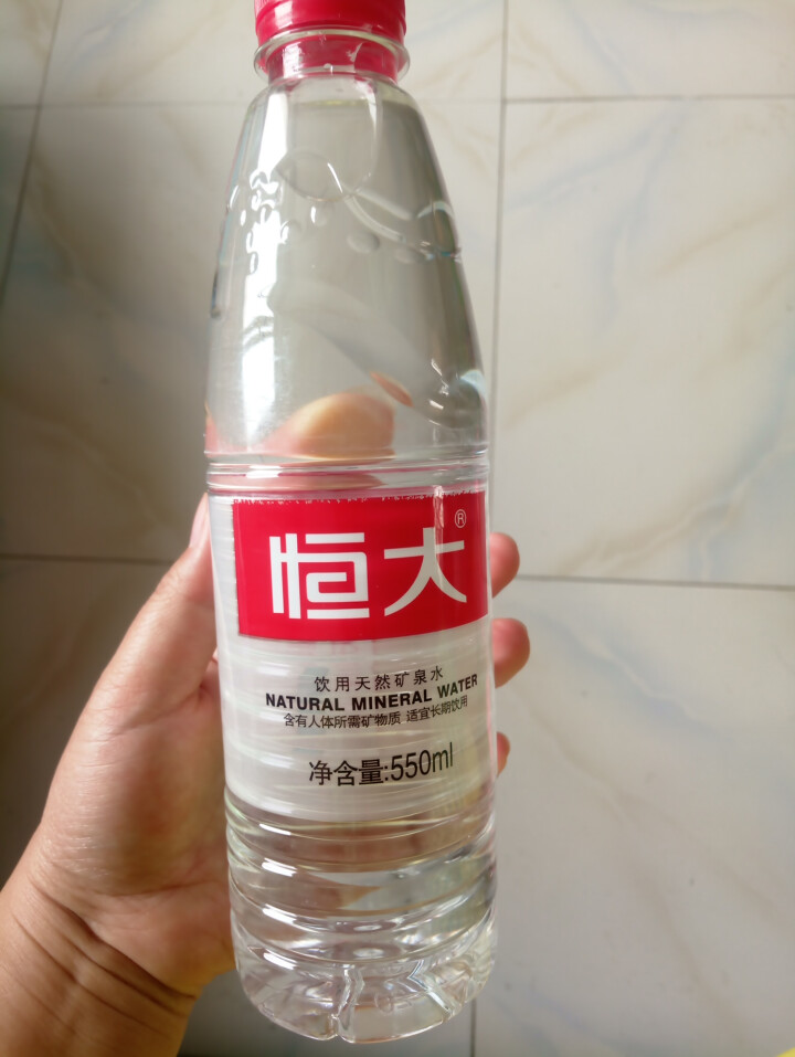 恒大 饮用天然矿泉水 550ml*24瓶/箱怎么样，好用吗，口碑，心得，评价，试用报告,第4张