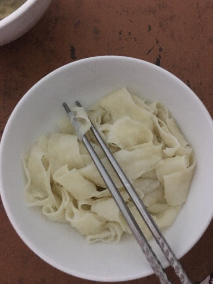 阿宽旅行套餐 重庆小面酸辣味 麻辣味 铺盖面红油面皮 方便面干拌面6碗装 阿宽红油面皮1袋怎么样，好用吗，口碑，心得，评价，试用报告,第3张