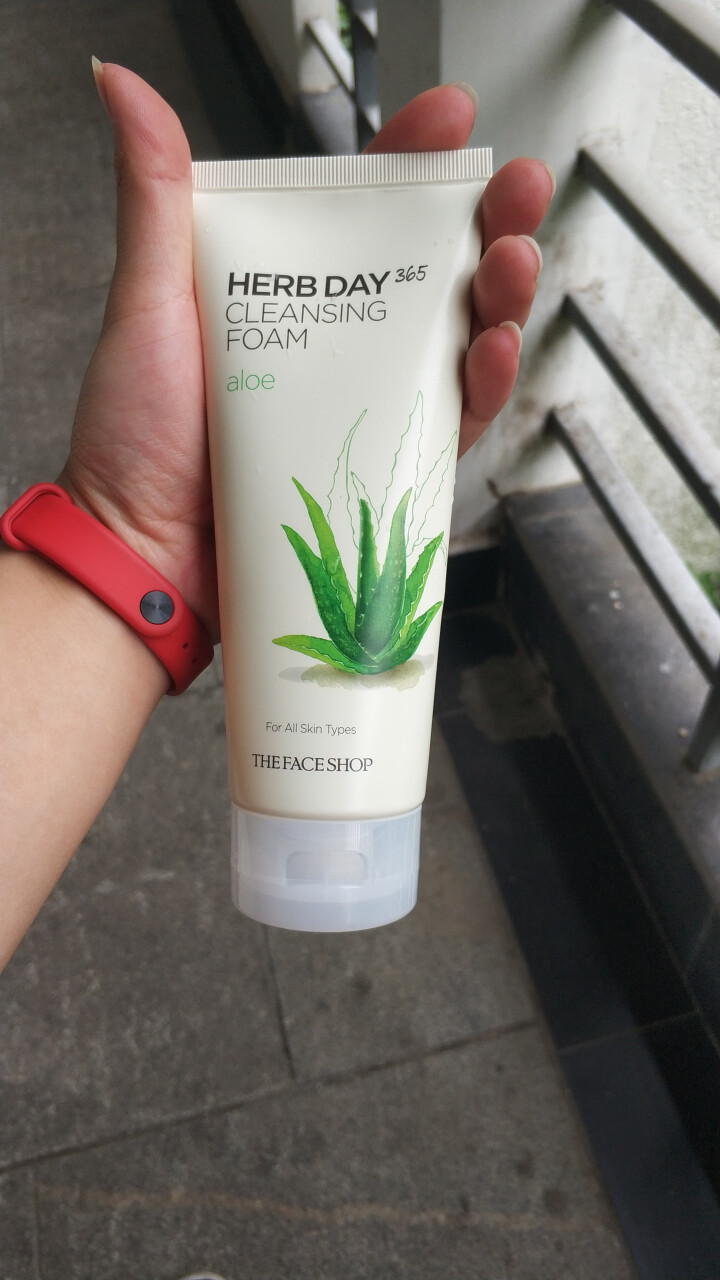 菲诗小铺（THE FACE SHOP）草本洁面乳洗面奶170g深层清洁温和补水 芦荟25g怎么样，好用吗，口碑，心得，评价，试用报告,第2张