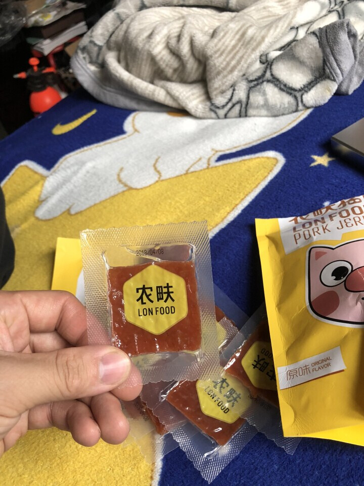 农畉（LONFOOD） 农畉猪肉脯75g 原味蜜汁香辣休闲小零食 香辣怎么样，好用吗，口碑，心得，评价，试用报告,第4张