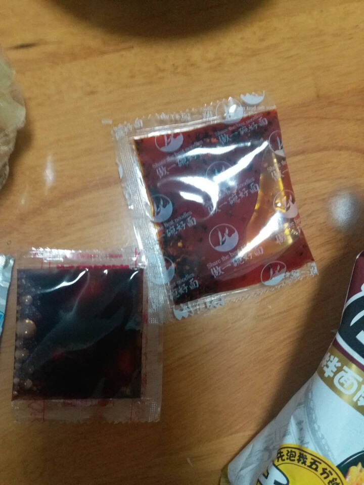 阿宽旅行套餐 重庆小面酸辣味 麻辣味 铺盖面红油面皮 方便面干拌面6碗装 阿宽红油面皮1袋怎么样，好用吗，口碑，心得，评价，试用报告,第4张