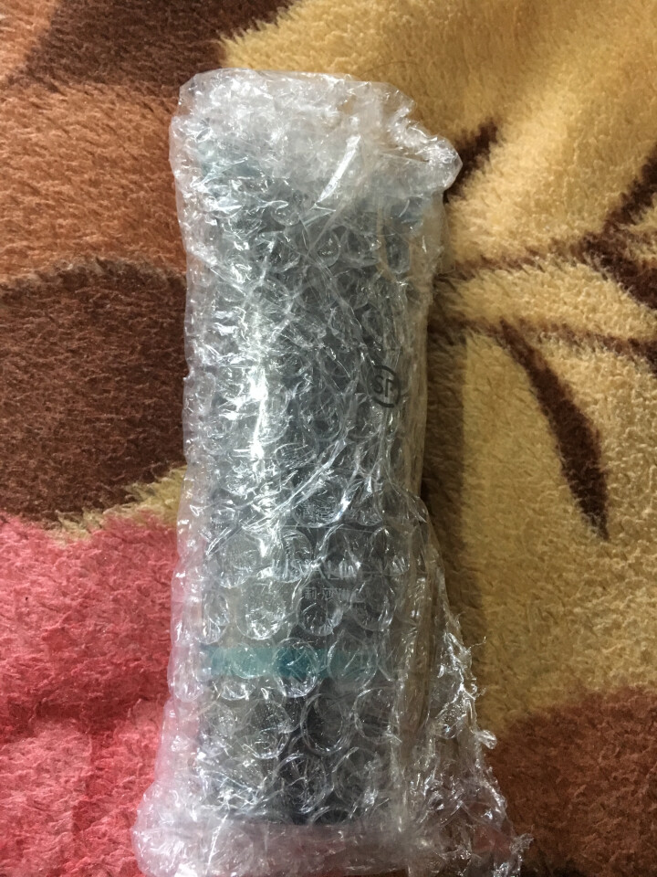 莉莎琳达（lisalinda）竹炭火山泥磨砂洁面乳120g　控油去痘洗面奶　清洁去黑头粉刺去角质男女怎么样，好用吗，口碑，心得，评价，试用报告,第4张