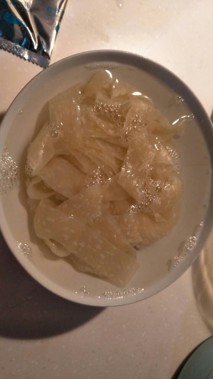 阿宽旅行套餐 重庆小面酸辣味 麻辣味 铺盖面红油面皮 方便面干拌面6碗装 阿宽红油面皮1袋怎么样，好用吗，口碑，心得，评价，试用报告,第3张