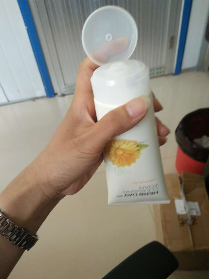 菲诗小铺（The Face Shop）每日草本金盏花泡沫洁面膏170g（洗面奶 洁面乳 深层清洁 温和舒缓 保湿补水）怎么样，好用吗，口碑，心得，评价，试用报告,第2张