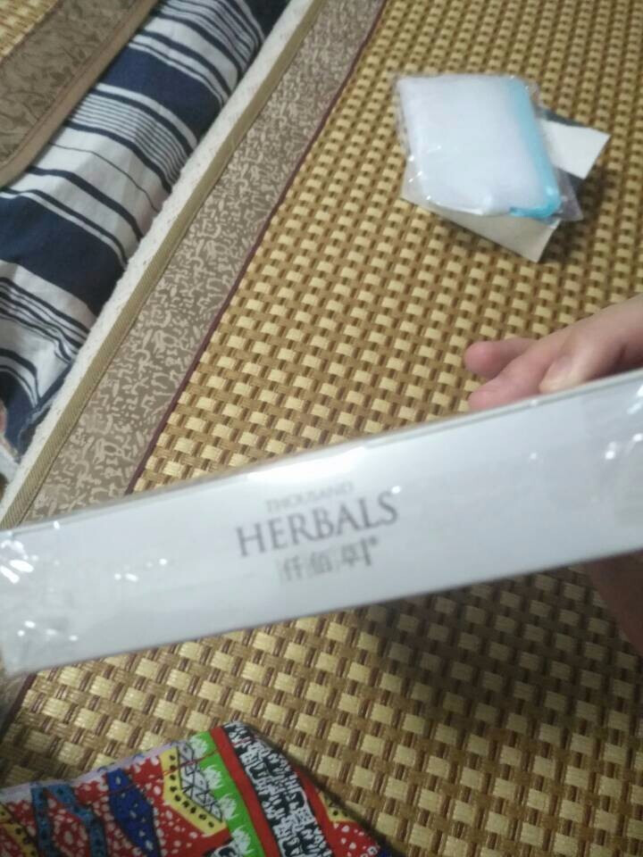 仟佰草（THOUSAND HERBALS）神经酰胺注水保湿面膜1盒*5片怎么样，好用吗，口碑，心得，评价，试用报告,第2张