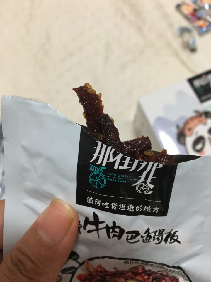 统一 【新品上市】 那街那巷 馋嘴牛肉 冷吃系列麻辣牛肉干 200克/盒 共10小包 休闲零食怎么样，好用吗，口碑，心得，评价，试用报告,第4张