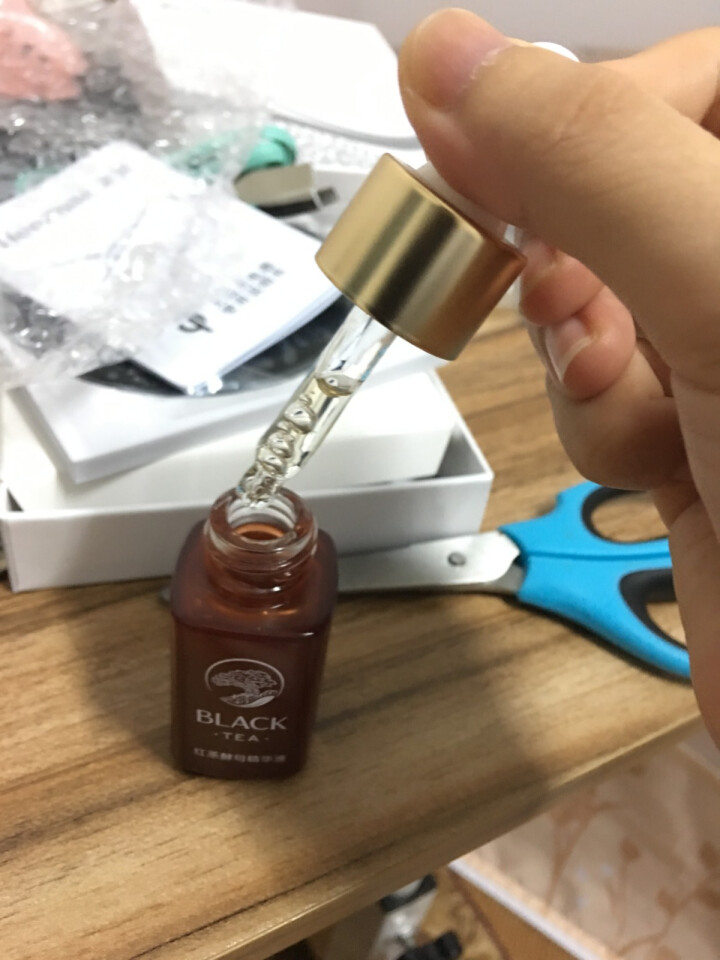 诱颜（YYOOYAILL）茶萃系列精华液 男女补水保湿提亮收缩毛孔改善肌肤暗沉淡化细纹面部精华液 红茶酵母精华液 15ml怎么样，好用吗，口碑，心得，评价，试用,第4张