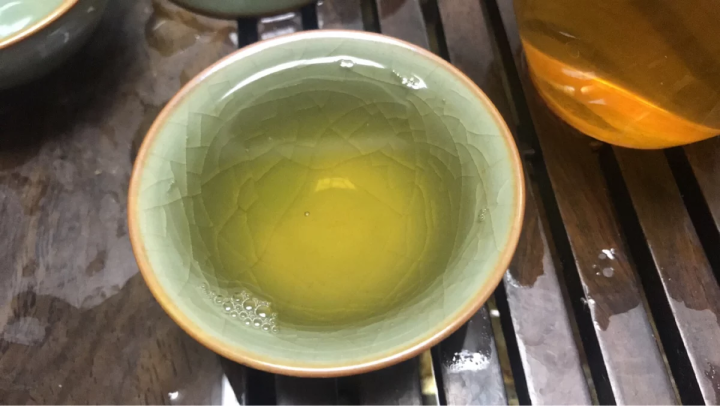 大益普洱茶 8582生茶饼茶 2012年201批次试饮8g怎么样，好用吗，口碑，心得，评价，试用报告,第3张