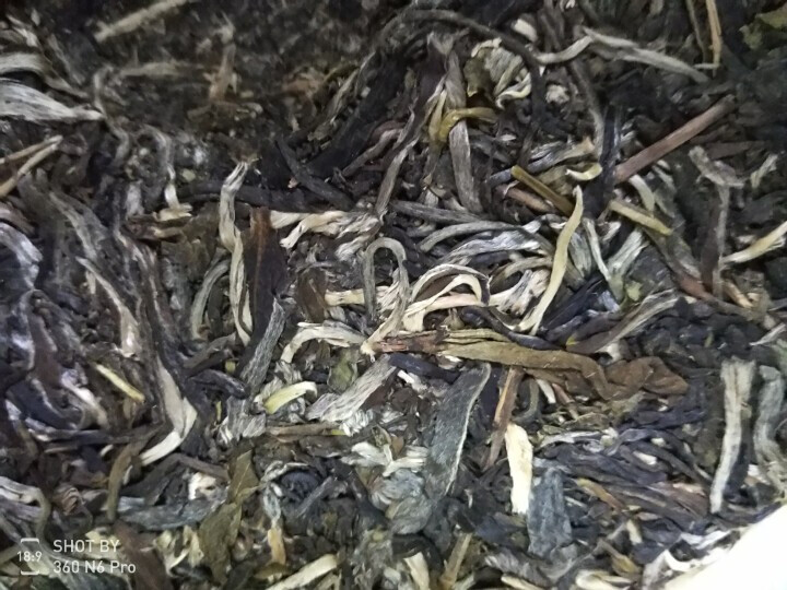 茗星号2018年早春古树老班章普洱茶七子饼生茶400g/片 购买3片送景迈生饼1片怎么样，好用吗，口碑，心得，评价，试用报告,第4张