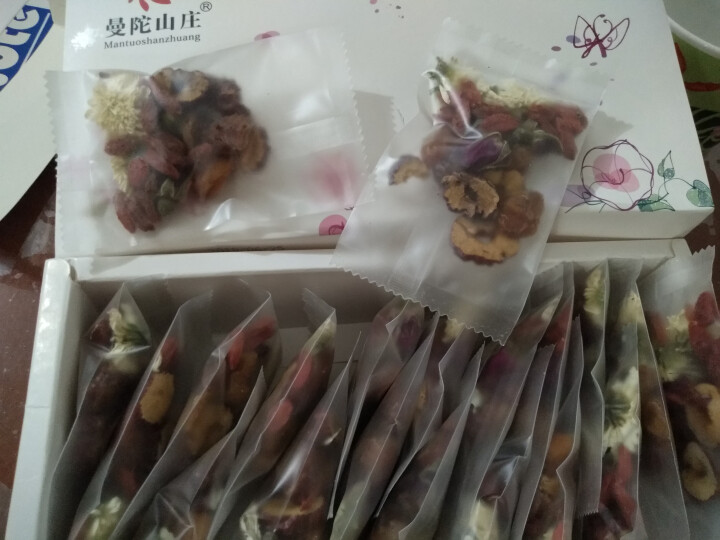 曼陀山庄 养生花茶 桂圆红枣五宝茶 重瓣玫瑰花 红枣片 白菊花茶 雏菊 正宗宁夏大枸杞茶 组合花草茶怎么样，好用吗，口碑，心得，评价，试用报告,第3张