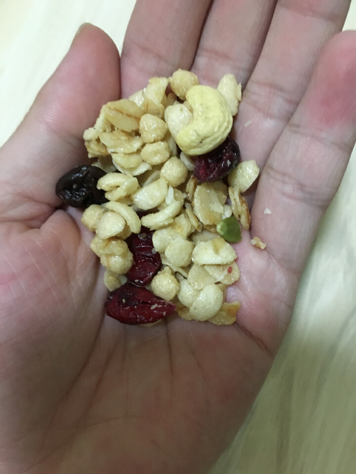 坚果英雄 坚果燕麦脆 冲饮谷物 早餐即食香脆燕麦片 坚果燕麦脆（mini装）35g*7包*1盒怎么样，好用吗，口碑，心得，评价，试用报告,第6张