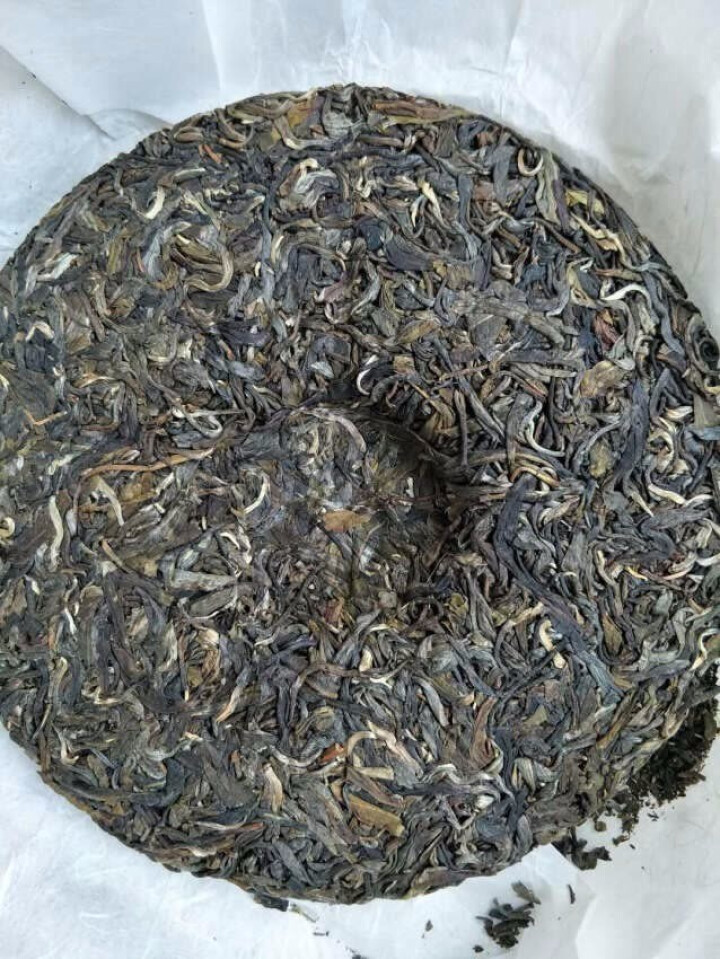 【点燃夏日激情 限时2件5折再送整套青瓷茶具】云南茶叶 冰岛古树茶 春茶纯料 生普洱茶  普洱生茶 1饼/357g怎么样，好用吗，口碑，心得，评价，试用报告,第2张