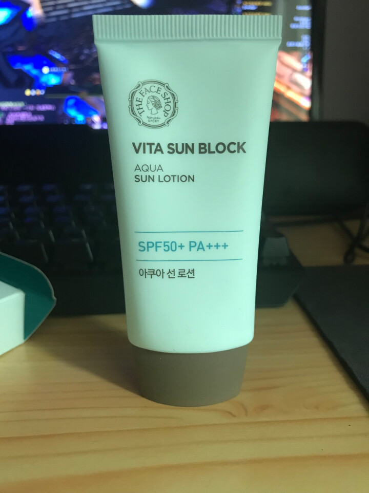 菲诗小铺（The Face Shop）活力骄阳水润清透防晒乳SPF50+ PA+++ 50ml（水润光采 保湿提亮 防晒露 防晒霜）怎么样，好用吗，口碑，心得，,第3张