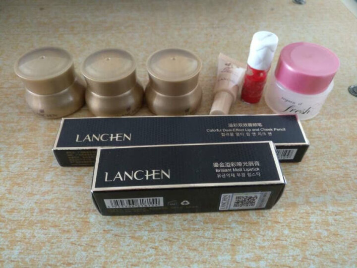 蓝秀（LANSHOW） 蓝秀鎏金溢彩哑光唇膏3.5g咬唇妆姨妈色口红持久保湿不易脱色滋润 GCS05（经典红）怎么样，好用吗，口碑，心得，评价，试用报告,第2张